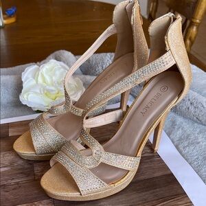 Delicacy Glittering Gold Heels
